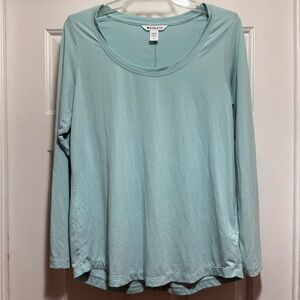 Athleta women’s Light Blue Long Sleeve Top